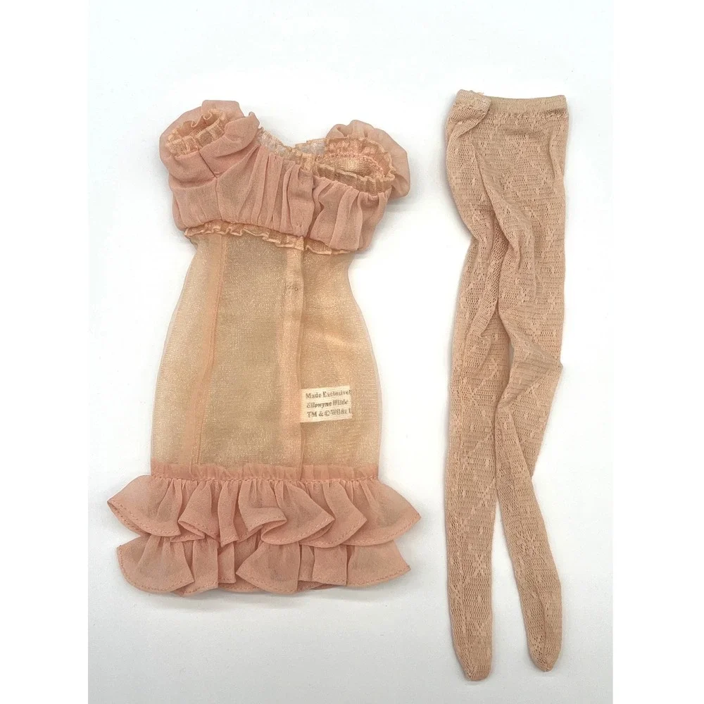 Tonner outfit was